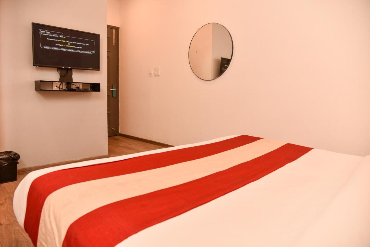 Hotel Admire Inn "Near Atal Chowk, Sector 15, Vasundhara" Ghaziabad Exterior photo