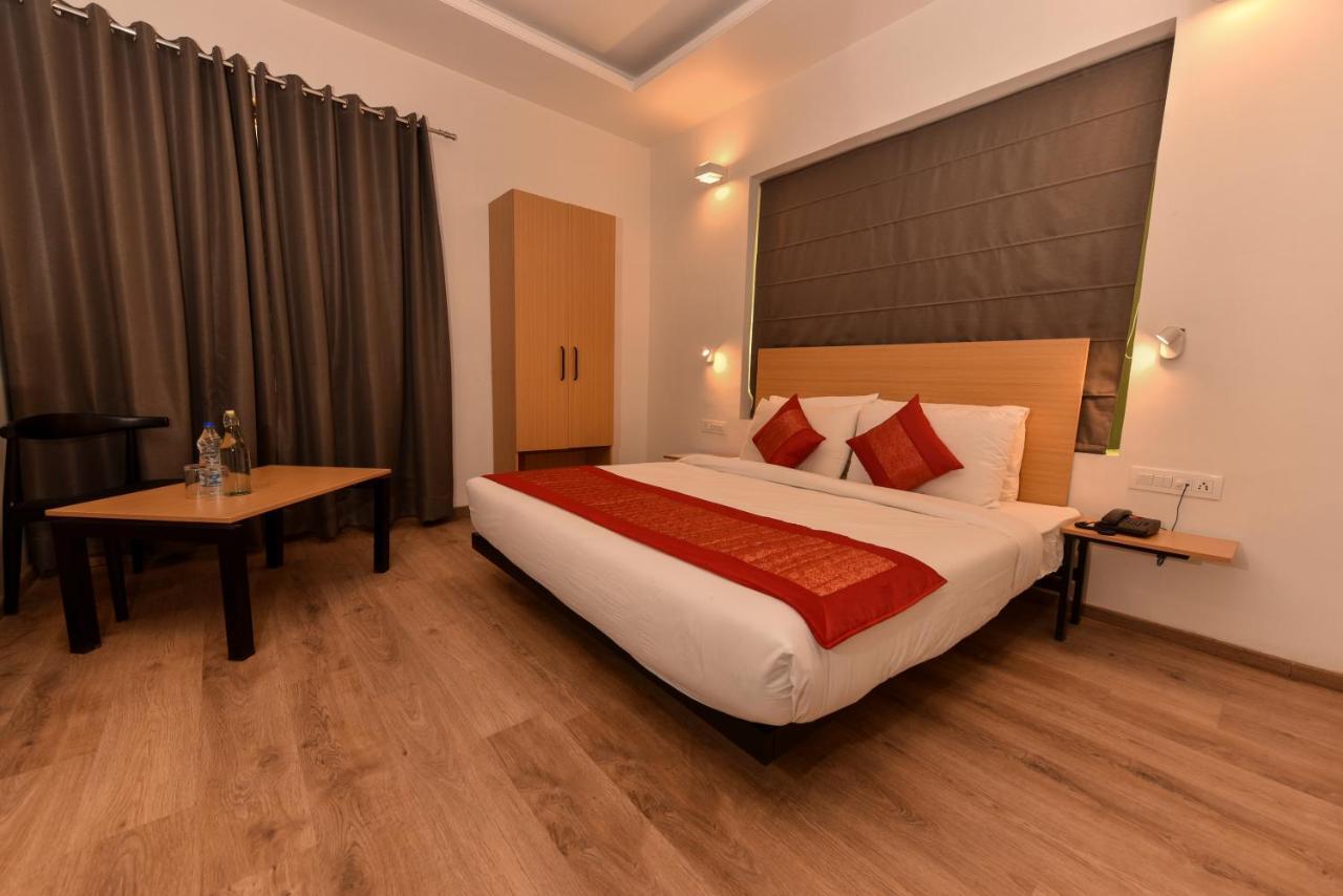 Hotel Admire Inn "Near Atal Chowk, Sector 15, Vasundhara" Ghaziabad Exterior photo