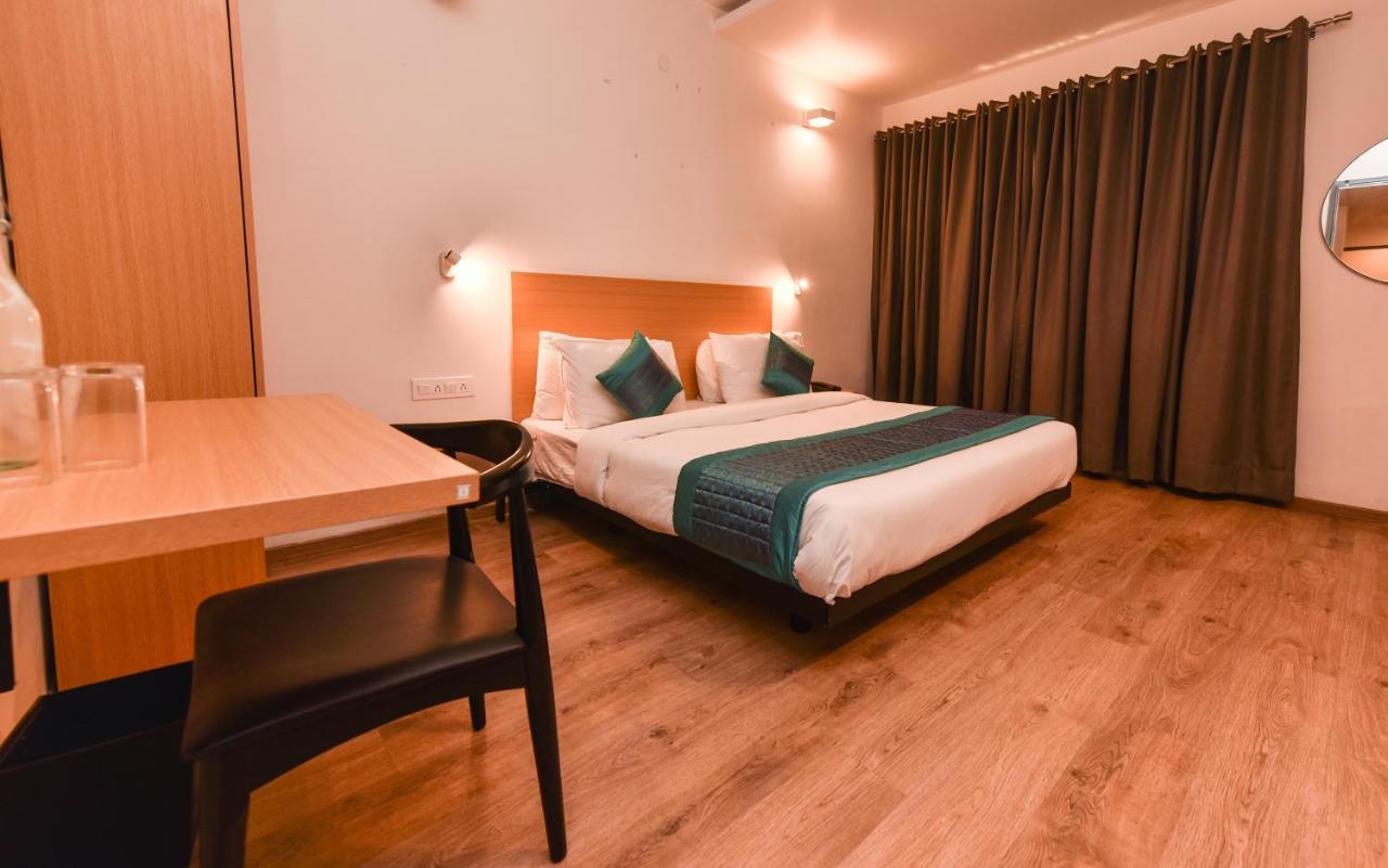 Hotel Admire Inn "Near Atal Chowk, Sector 15, Vasundhara" Ghaziabad Exterior photo