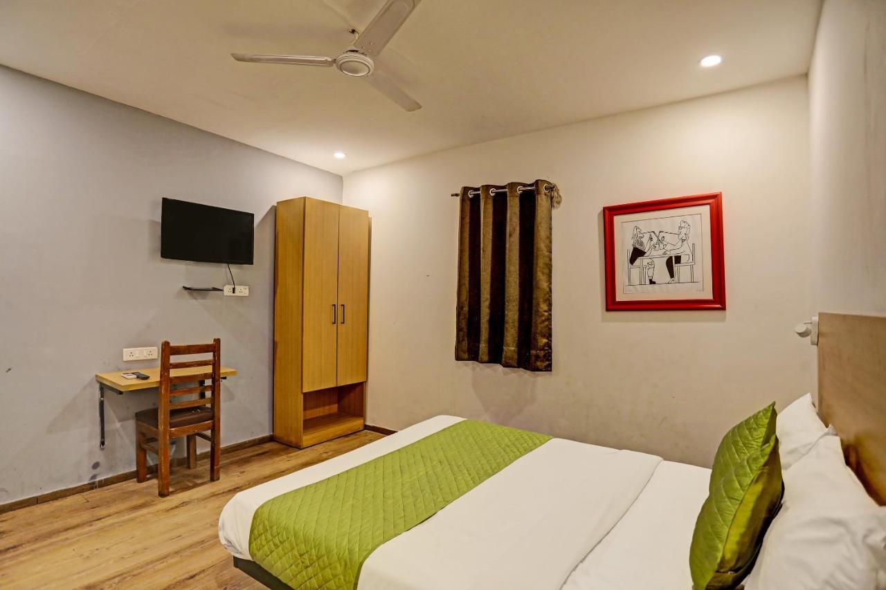 Hotel Admire Inn "Near Atal Chowk, Sector 15, Vasundhara" Ghaziabad Exterior photo