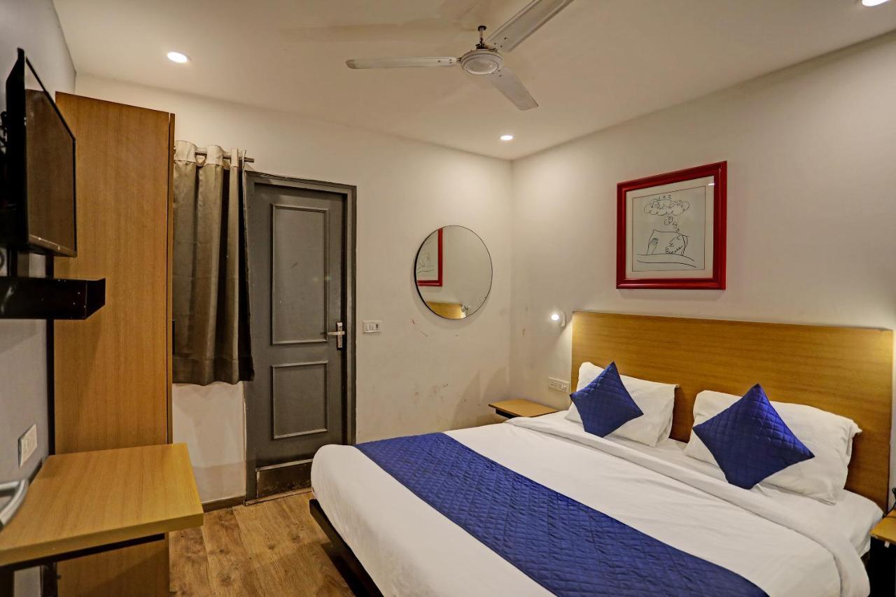 Hotel Admire Inn "Near Atal Chowk, Sector 15, Vasundhara" Ghaziabad Exterior photo
